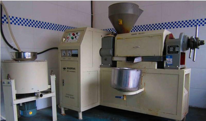 紡織機(jī)械與榨油設(shè)備的應(yīng)用 榨油機(jī)設(shè)備與紡織品上光皂的結(jié)合